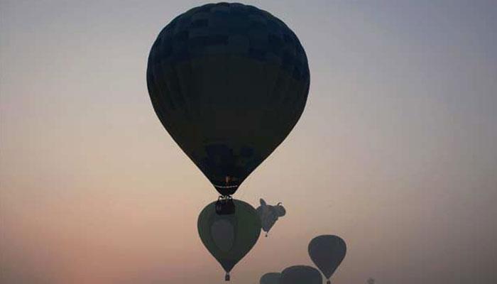 दिल्ली विमातळाजवळ आकाशात संशयित बलून, सुरक्षा यंत्रणेची धावपळ 