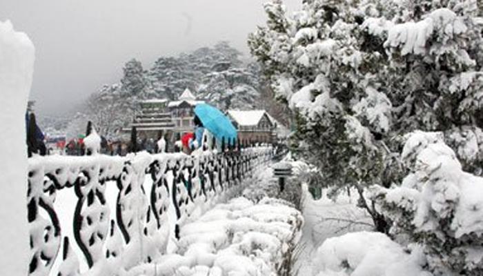 सिमल्यात बर्फवृष्टी, डलहौजीत तापमान उणे तीन अंश