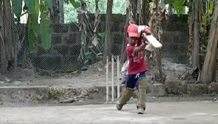 चिमुकल्या क्रिकेटरचा व्हिडिओ व्हायरल