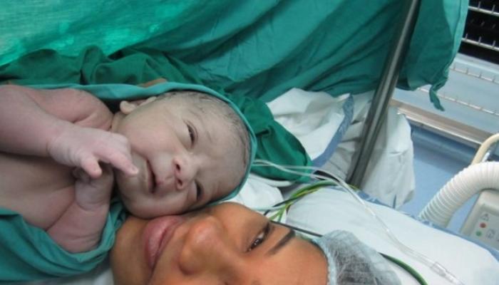 महाराष्ट्रातली पहिली टेस्ट ट्यूब बेबी झाली आई