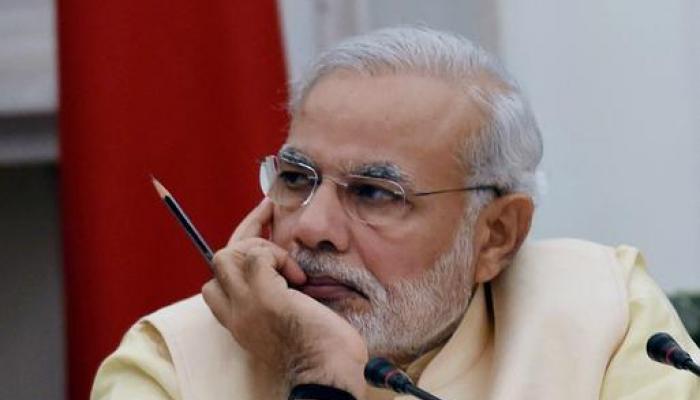 PM मोदींनी UPतील भाजप खासदाराना दोन प्रश्न विचारले, त्यांना फुटला दरदरुन घाम