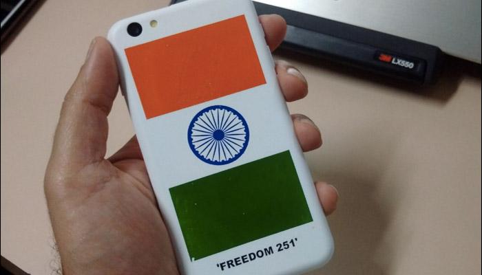 २५१ रुपयांचा मोबाईलचा दावा करणाऱ्यांविरुद्ध तक्रार दाखल