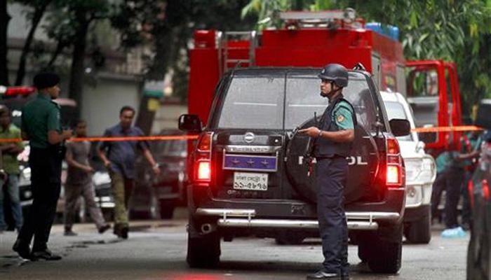 बांग्लादेशातील बॉम्बस्फोट दोन पोलिसांचा मृत्यू, भारत धाडणार एनएसजी टीम