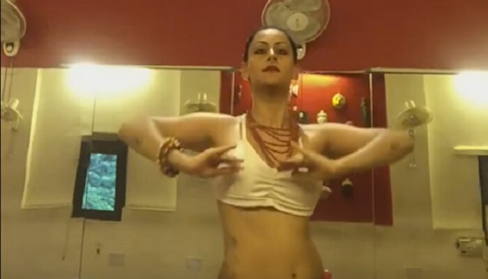 VIDEO : हा बेली डान्स तुम्हाला मंत्रमुग्ध करून टाकेल