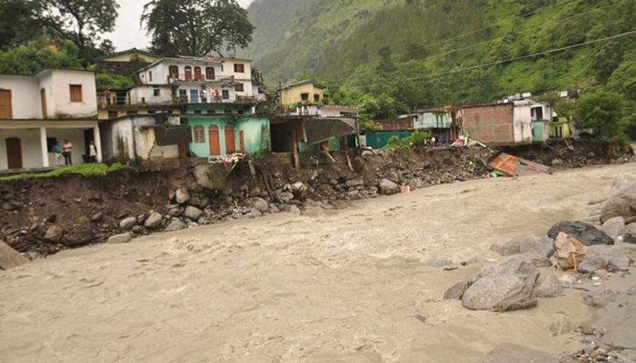 उत्तराखंडसह उत्तरेत पावसाचा कहर, जनजीवन विस्कळीत