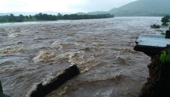 महाड पूल दुर्घटना : बेपत्ता नागरिक सापडले नाही तर मृत घोषित करणार : राज्य सरकार