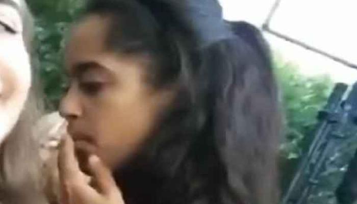 ओबामांच्या मुलीचा सिगरेट पितानाचा व्हिडिओ व्हायरल 