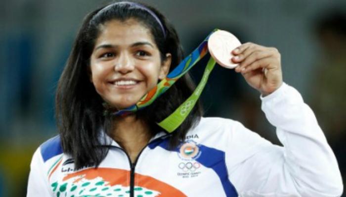 भारताची पदकाची प्रतिक्षा संपली, साक्षी मलिकला कुस्तीत ब्राँझ