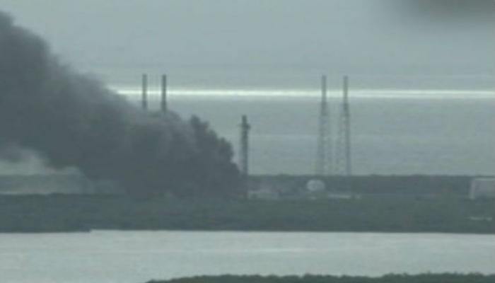 फ्लोरिडातल्या SpaceX लॉन्चिंग सेंटरवर रॉकेटमध्ये स्फोट 