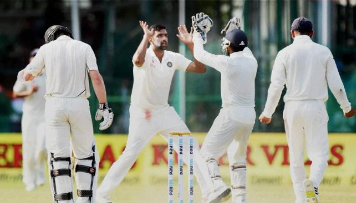 पहिली टेस्ट जिंकण्यासाठी भारताला हव्या 6 विकेट्स 