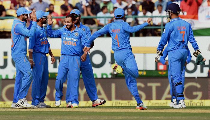 LIVE :भारत वि न्यूझीलंड, भारताला विजयासाठी 243 रनची गरज