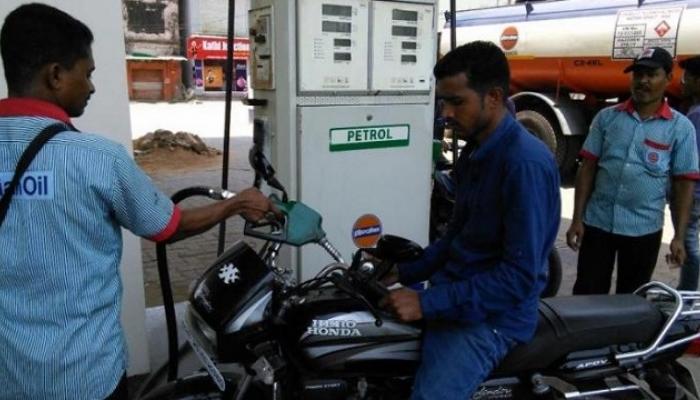 पेट्रोल, डिझेल खरेदी न करण्याचा पेट्रोलपंप चालकांचा निर्णय