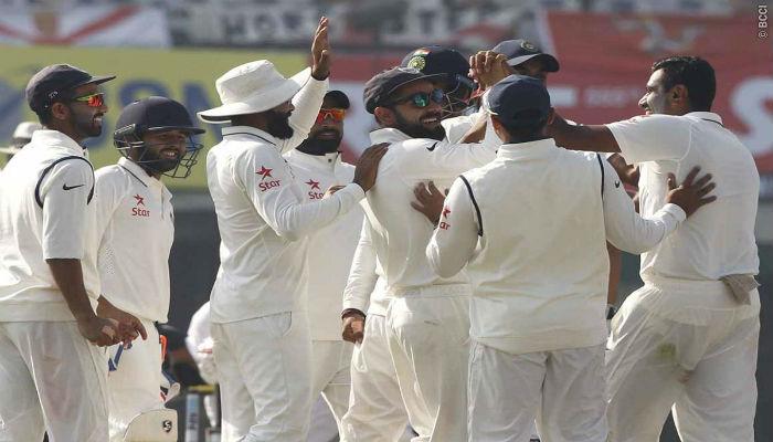 मोहाली टेस्टचा पहिला दिवस भारताचा, इंग्लंड 268/8