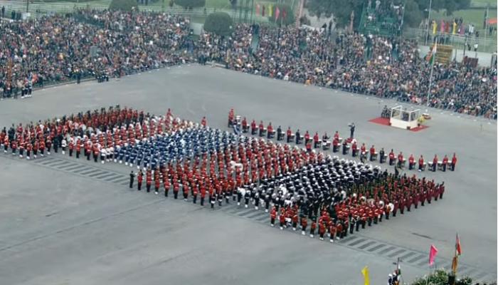 विजय चौक येथे बीटींग द रिट्रीटचा सोहळा