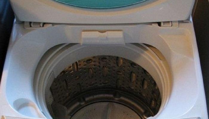 वॉशिंग मशीनमध्ये बुडून जुळ्या भावांचा मृत्यू