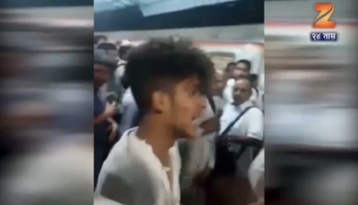 VIDEO : डोंबिवली स्टेशनवर क्षुल्लक कारणावरून हाणामारी