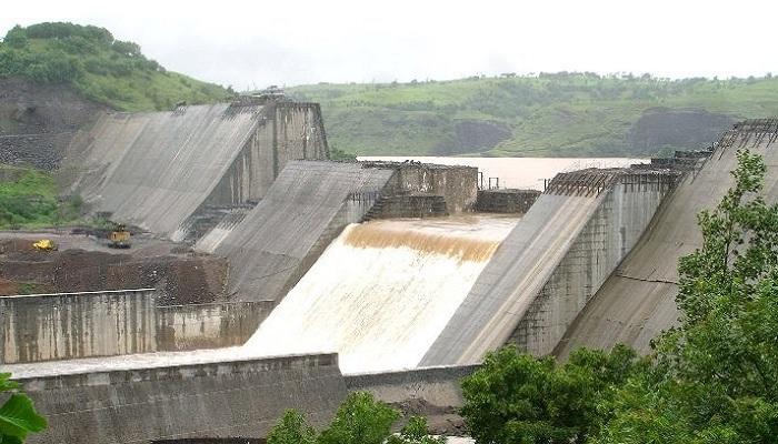 कालव्यांचं अपूर्ण काम पूर्ण कराण्याच्या मागणीसाठी शेतक-यांचा मोर्चा