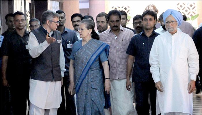 सोनिया गांधी यांनी दिलेल्या मेजवानीला १७ पक्षांचे नेते उपस्थित