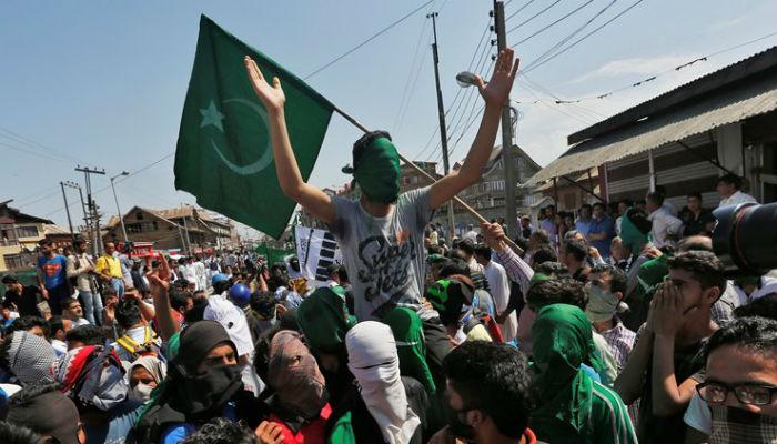 धक्कादायक खुलासा : काश्मीरच्या अशांतीमागे पाकिस्तानचं फंडिंग 