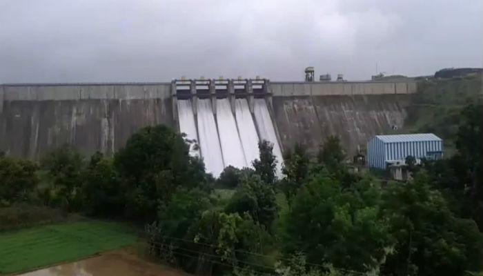 नगरची पाण्याची चिंता मिटली, निळवंडे धरण भरलं 