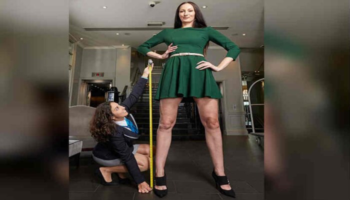 ही आहे जगातील सर्वात लांब पाय असलेली महिला... 
