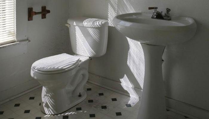 शौचालय नसल्याने जावयाचा सासरी जाण्यास नकार