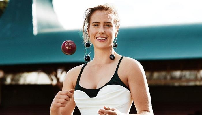 जगातल्या या सर्वात सुंदर महिला क्रिकेटरने ठोकली डबल सेंच्युरी