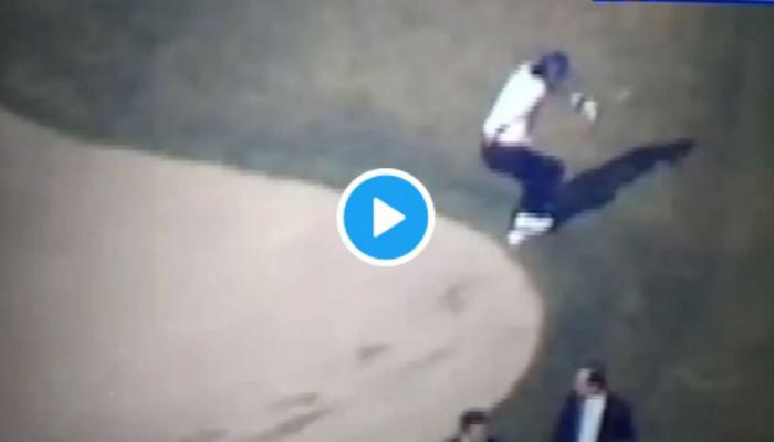 गोल्फ खेळताना खड्यात पडले जपानचे पंतप्रधान, व्हिडिओ व्हायरल