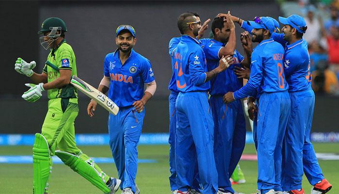 भारताने पाकिस्तान सोबत खेळावं- सेहवाग
