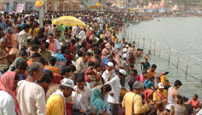 &#039;हिंदूंनी ४ मुलांना जन्म द्यावा&#039;