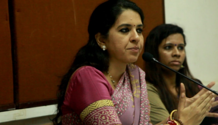 'मराठी आणि हिंदी ड्रायव्हर - नोकरांची भाषा आहे का?' 'मराठी आणि हिंदी ड्रायव्हर - नोकरांची भाषा आहे का?'