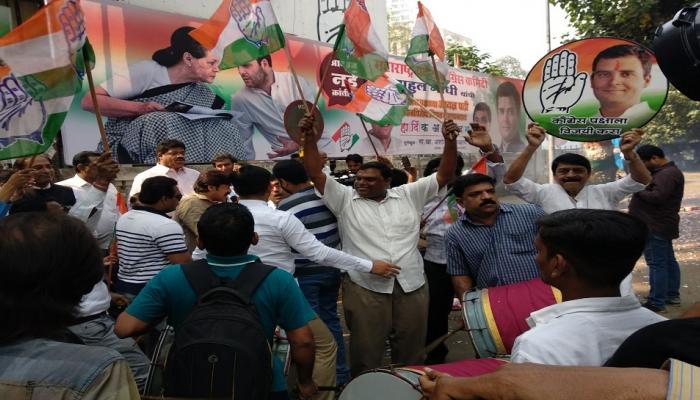  मुंबईत कॉंग्रेस नेते-कार्यकर्त्यांचा जल्लोष 