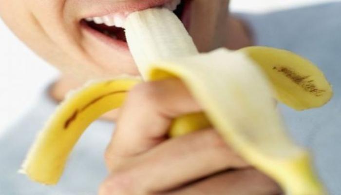 .. म्हणून उच्च रक्तदाबाच्या रूग्णांना केळं खाणं फायदेशीर 