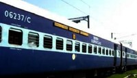 नववर्षानिमित्ताने कोकण रेल्वे मार्गावर १६ विशेष गाड्या