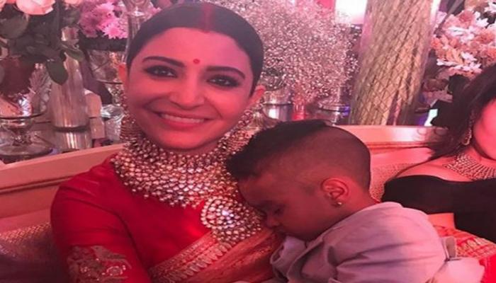 विराट सोबत नाचला आणि अनुष्काच्या कुशीत झोपला 'गब्बर' चा मुलगा  