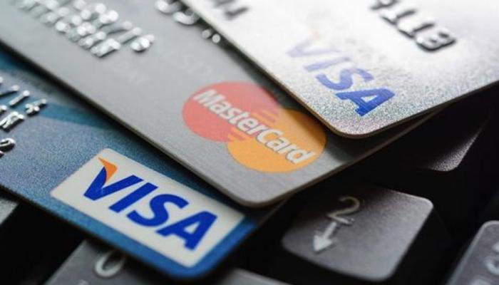 ४०,००० ग्राहकांच्या क्रेडिट कार्डची माहिती झाली चोरी, यामध्ये तुमचं नाव तर नाही ना?