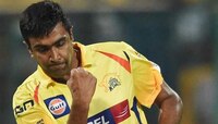 धोनीपासून हिरावला आश्विन, सेहवागची मोठी खेळी 