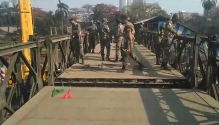 Exclusive : एल्फिन्स्टनच्या 'लष्करी पूला'वरुन...