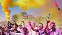 गुजरात निवडणूक ट्रेलर, राजस्थान पोटनिवडणूक मध्यांतर तर २०१९ ला सिनेमा ; सेनेचा भाजपला इशारा