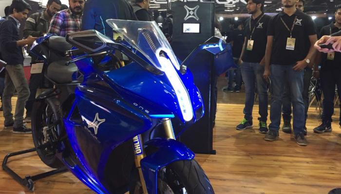 Auto Expo : भारतात पहिल्यांदाच लॉन्च झाली इलेक्ट्रिक सुपरबाईक, हैराण करणा-या खासियत