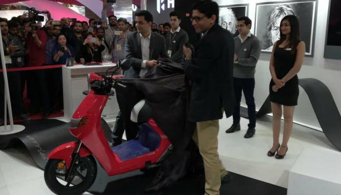 Auto Expo : १ रूपयात ४ किमी चालणार ही स्कूटर, बुकिंग सुरू