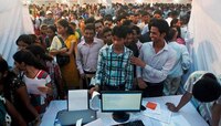 '३ वर्षात ४० लाख नोकरी उपलब्ध होणार'