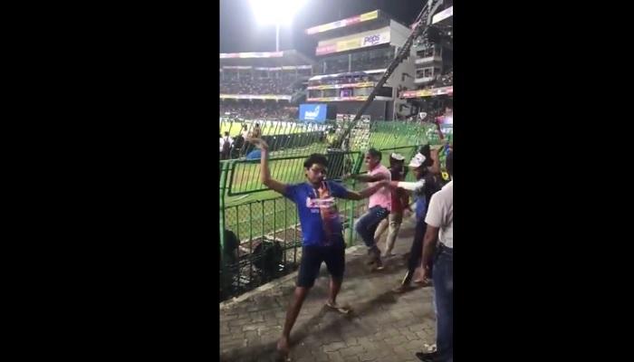 video : श्रीलंकेच्या चाहत्याचा नागिण डान्स व्हायरल