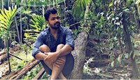 सुव्रत जोशी 'शिकारी' सिनेमातून प्रेक्षकांच्या भेटीला 