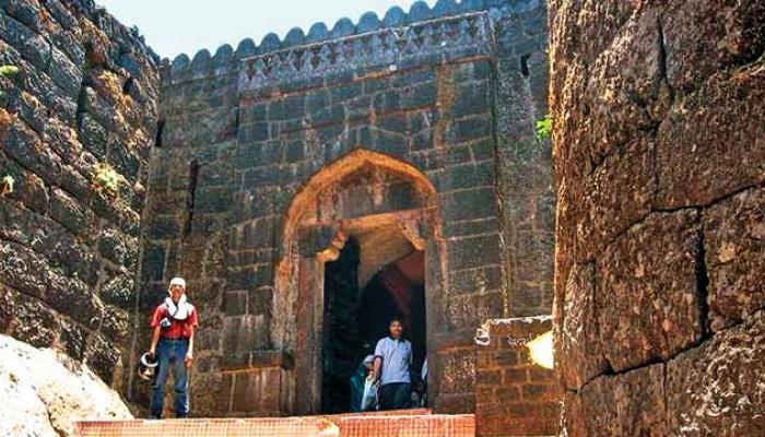 रायगडच्या संवर्धनासाठी शासनाचा ६०० कोटींचा आराखडा