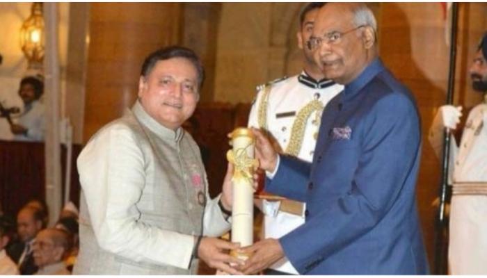 टी.व्ही. पासून ते बॉलिवूडपर्यंत अभिनयाची छाप टाकणाऱ्या मनोज जोशींनी पद्मश्री बहाल...