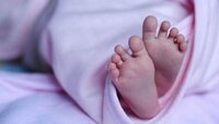 गाडीत गुदमरून चिमुरड्याचा मृत्यू 