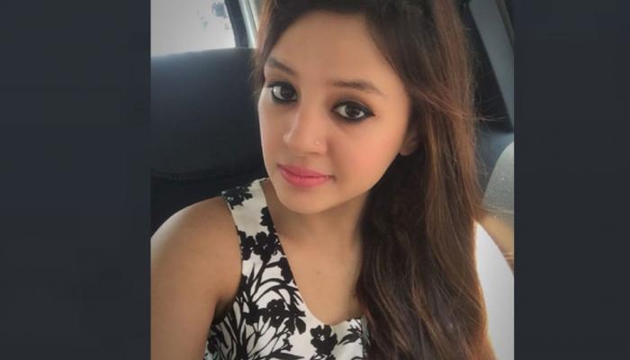 फोटो :  साक्षी धोनी या अंदाजात दिसली 'माही'च्या बेस्ट फ्रेंडसोबत