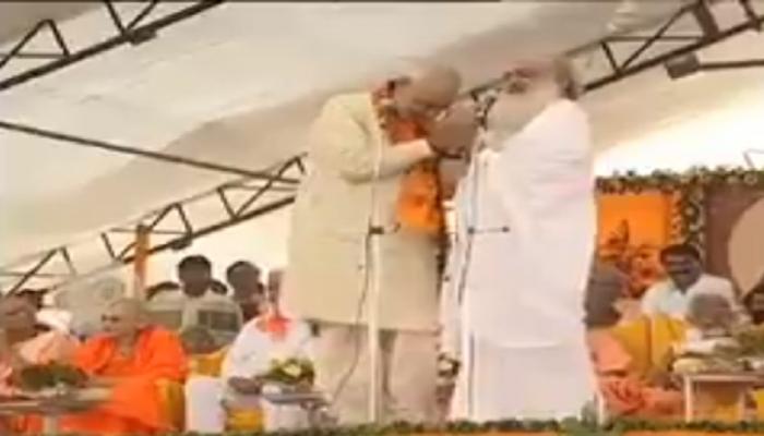  पंतप्रधान मोदी आणि आसारामचा व्हिडिओ रिट्वीट करुन ICC ला पस्तावली 
