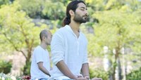 'या' योगा गुरूमुळे देशा-परदेशात वाढतोय 'भारता'चा मान 